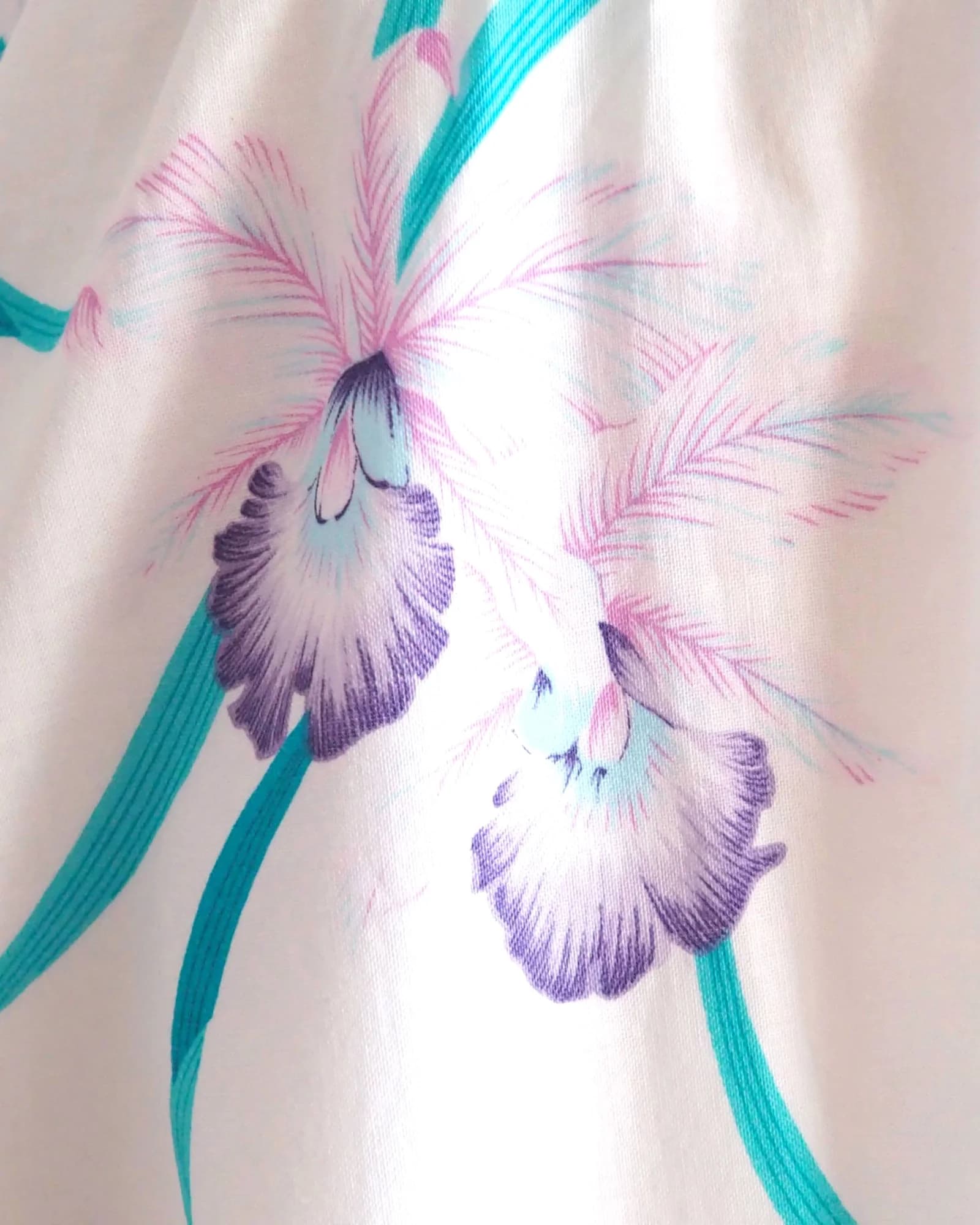 เดรสวินเทจ HAWAII สีขาว/ฟ้า ลายดอกไม้