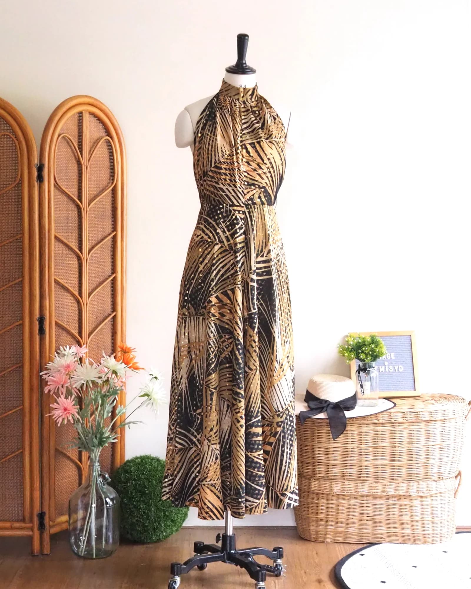 เดรสวินเทจ Maxi สีดำ/น้ำตาล ลายใบไม้